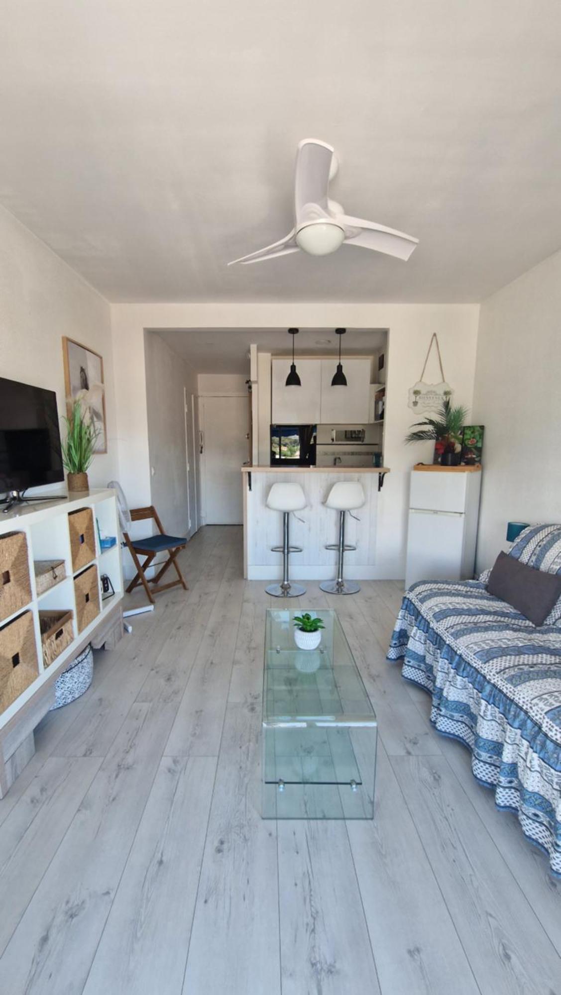 Charmant Petit Studio A 100 M De La Mer Cagnes-sur-Mer Exterior photo