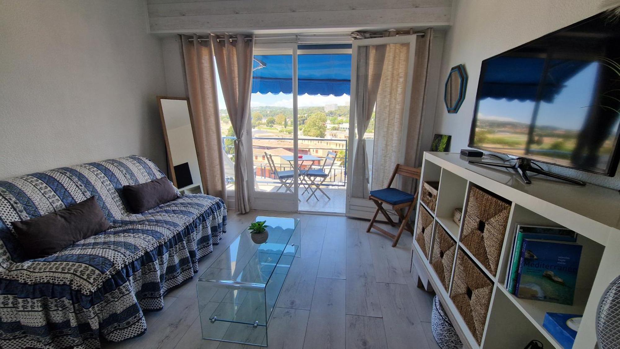 Charmant Petit Studio A 100 M De La Mer Cagnes-sur-Mer Exterior photo