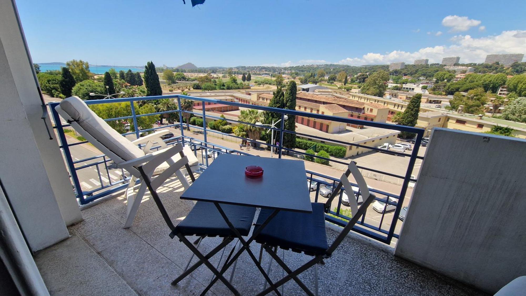 Charmant Petit Studio A 100 M De La Mer Cagnes-sur-Mer Exterior photo